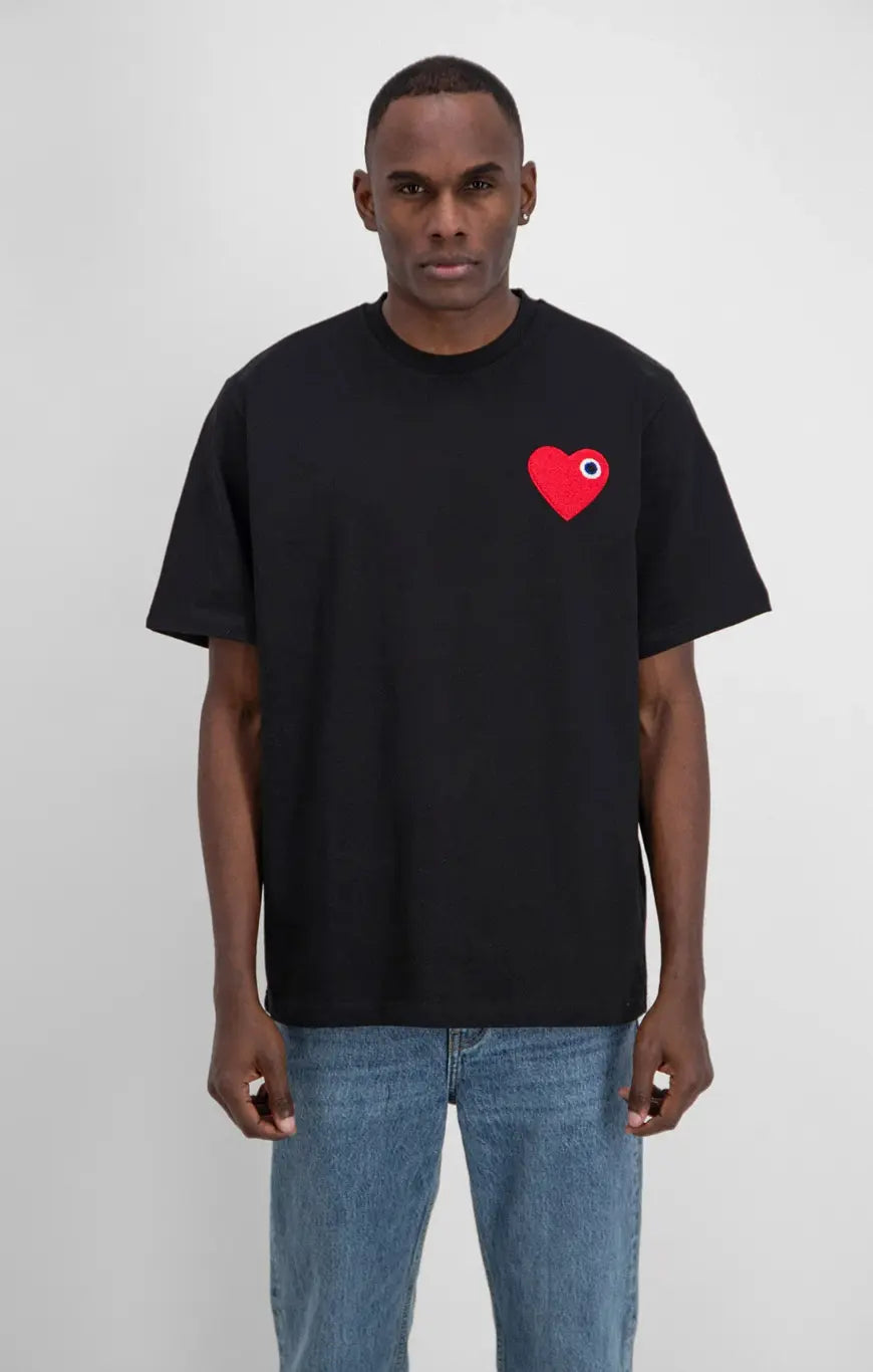 Tee shirt noir avec motif Coeur rouge bonhomme