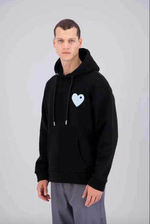 Sweat capuche Noir avec cœur ciel bonhomme
