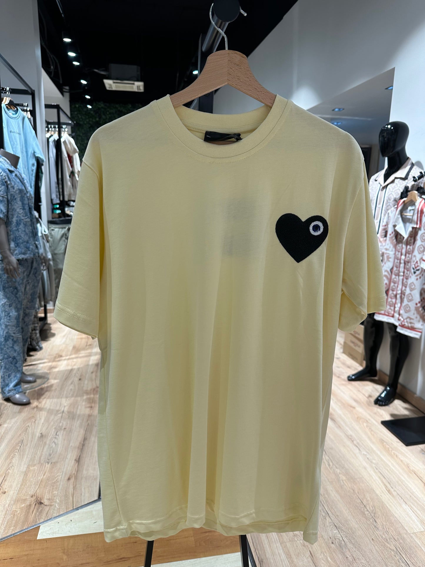 Tee Shirt Jaune Coeur Noir