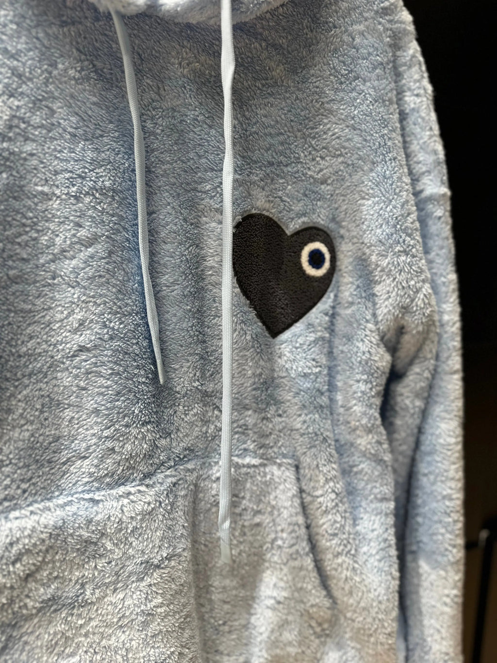 Sweat Moumoute à Capuche Ciel Avec Cœur Noir - bonhomme