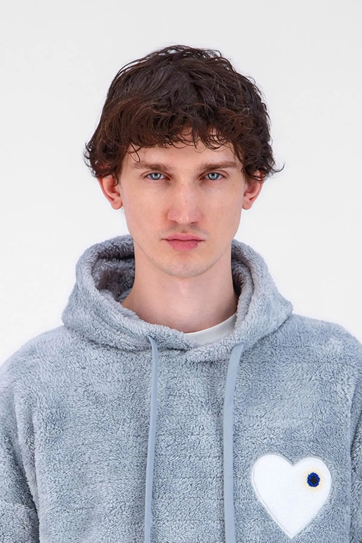 Sweat Moumoute à Capuche Gris Avec Cœur Blanc - bonhomme