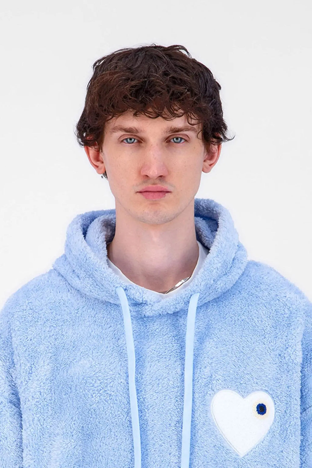 Sweat Moumoute à Capuche Ciel Avec Cœur Blanc - bonhomme