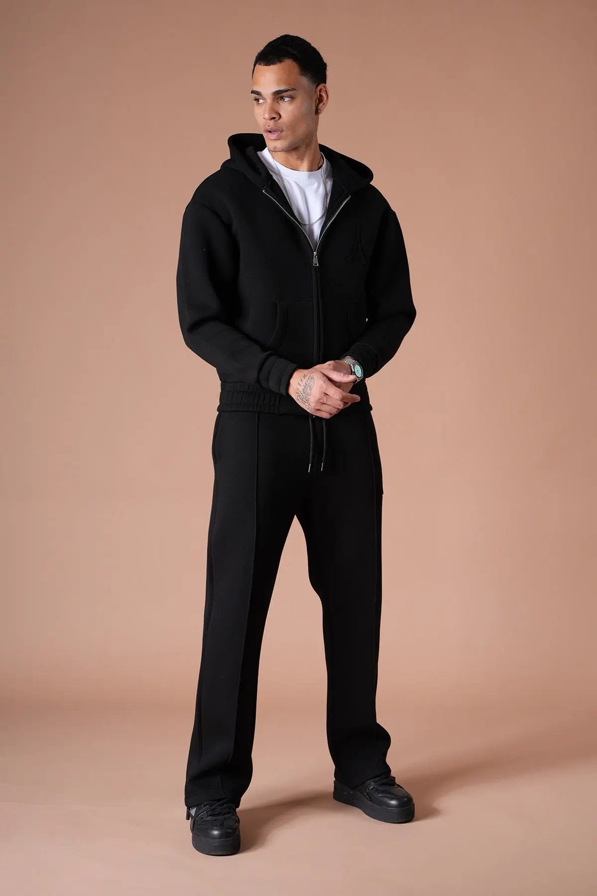 Ensemble Jogging Noir Paris – Hoodie & Pantalon bonhomme