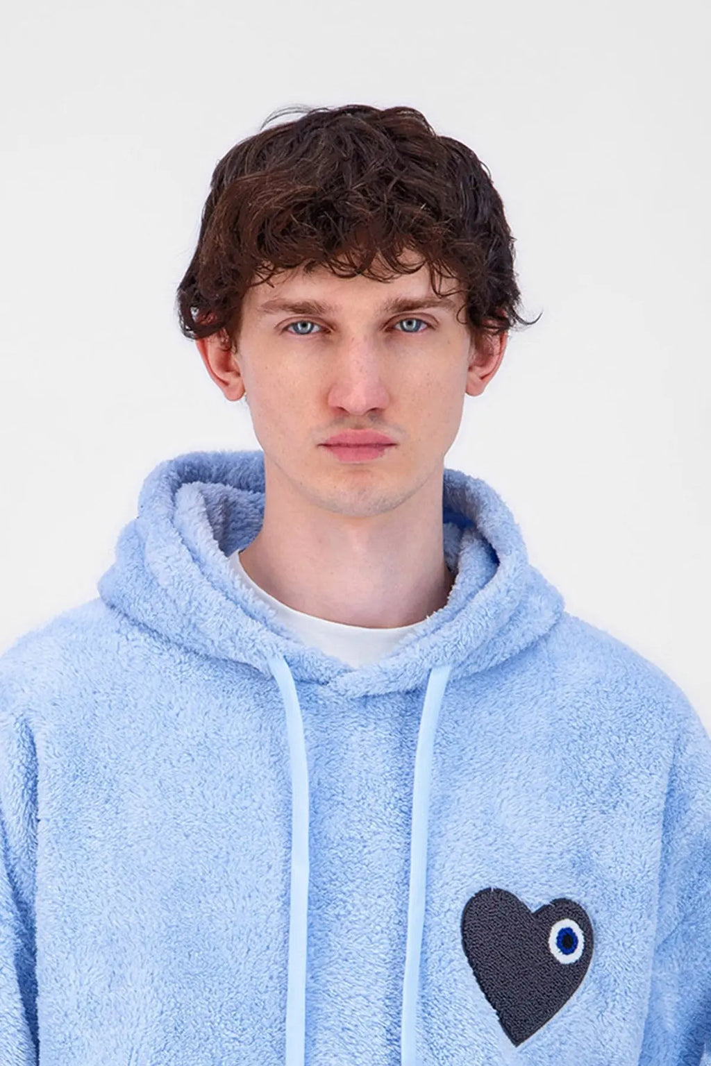 Sweat Moumoute à Capuche Ciel Avec Cœur Noir - bonhomme