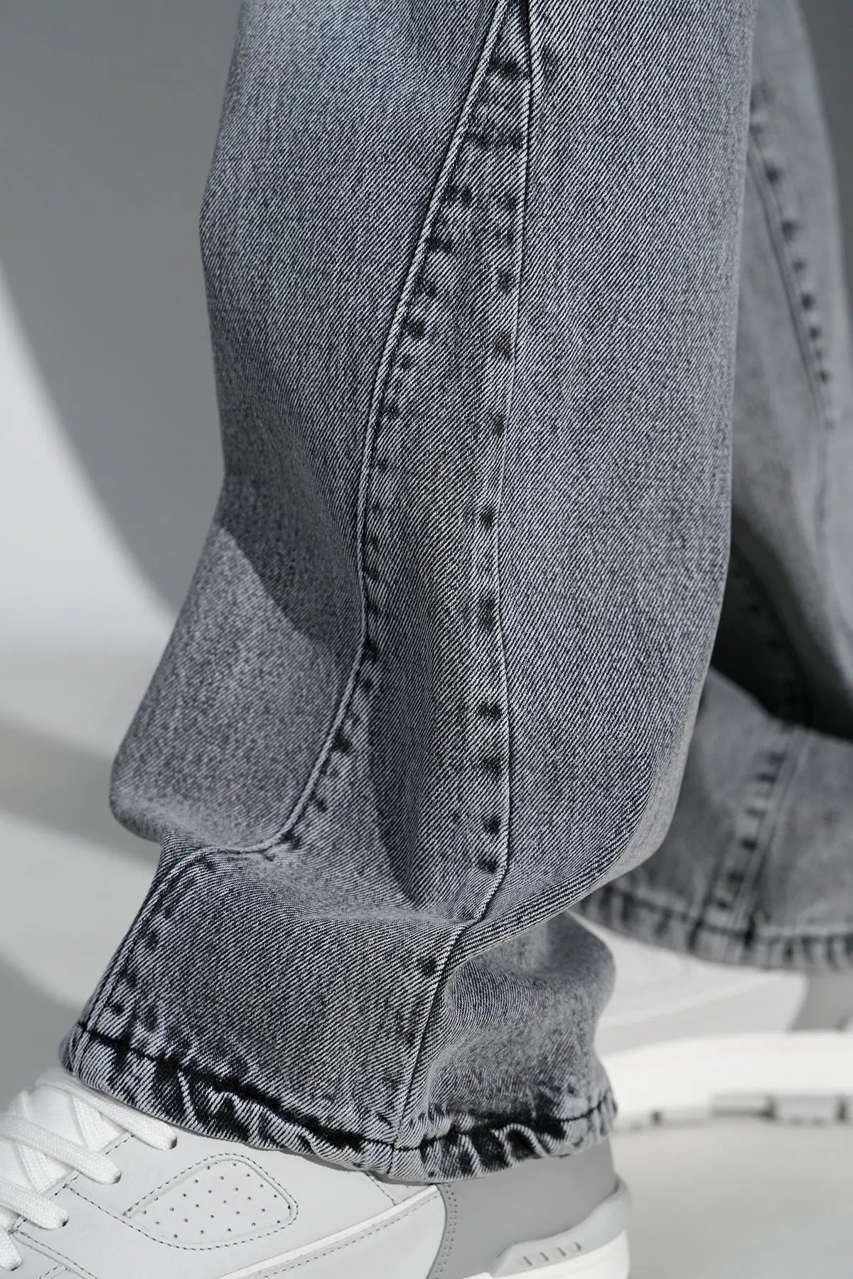 Jean Homme Outfit – Coupe Flare Denim Gris bonhomme