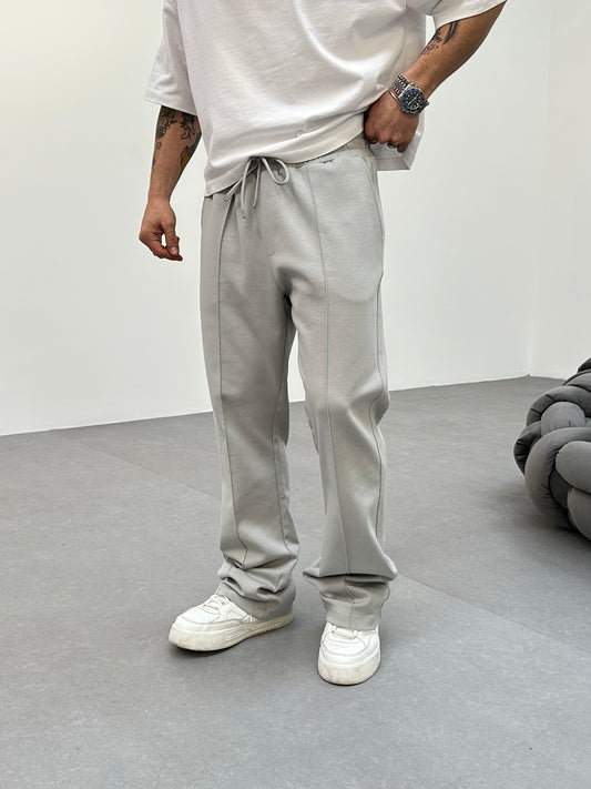 Pantalon Jogging Gris Coupe Droite et Large