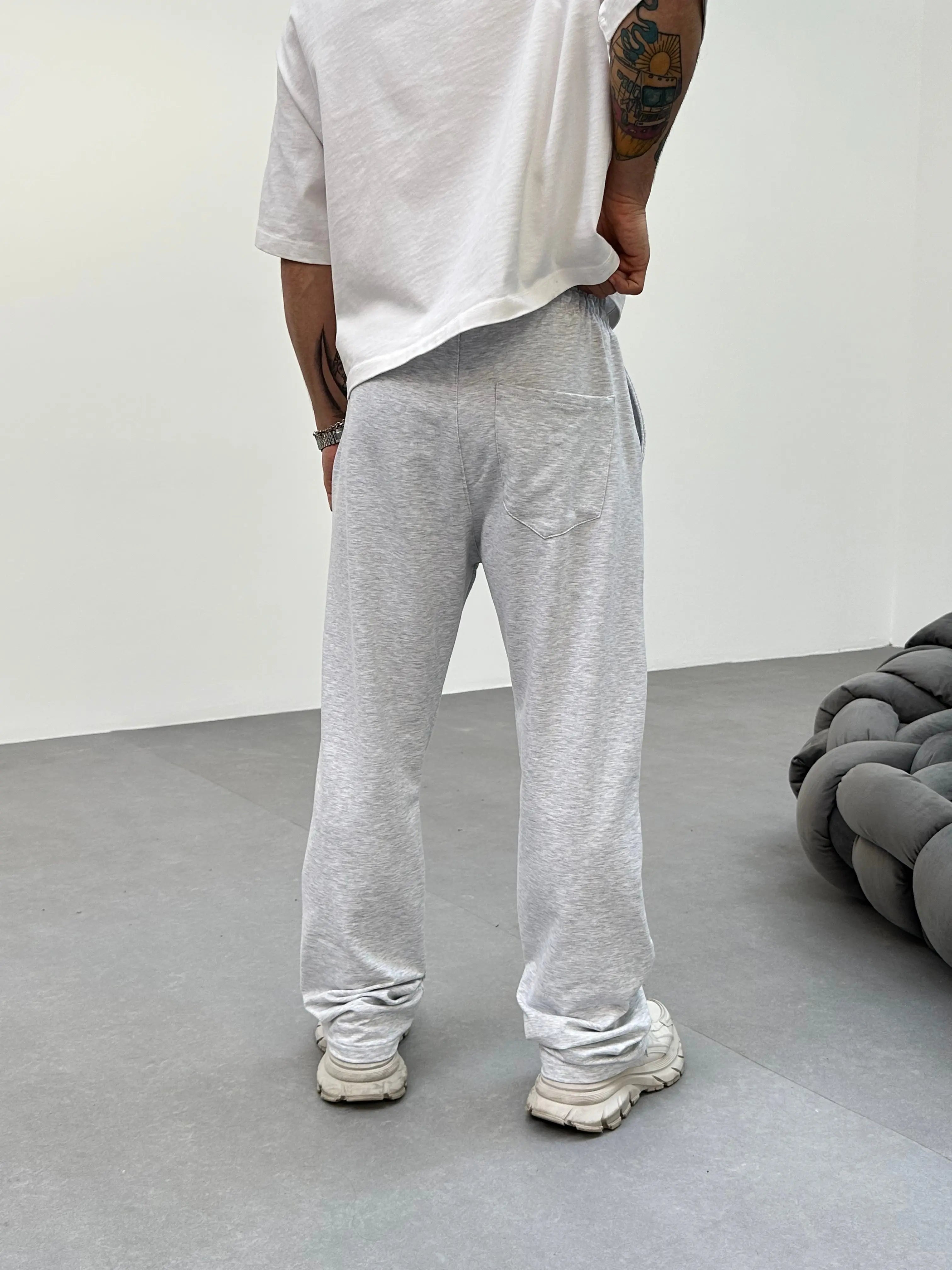 Pantalon Jogging Gris Coupe Droite et Large bonhomme