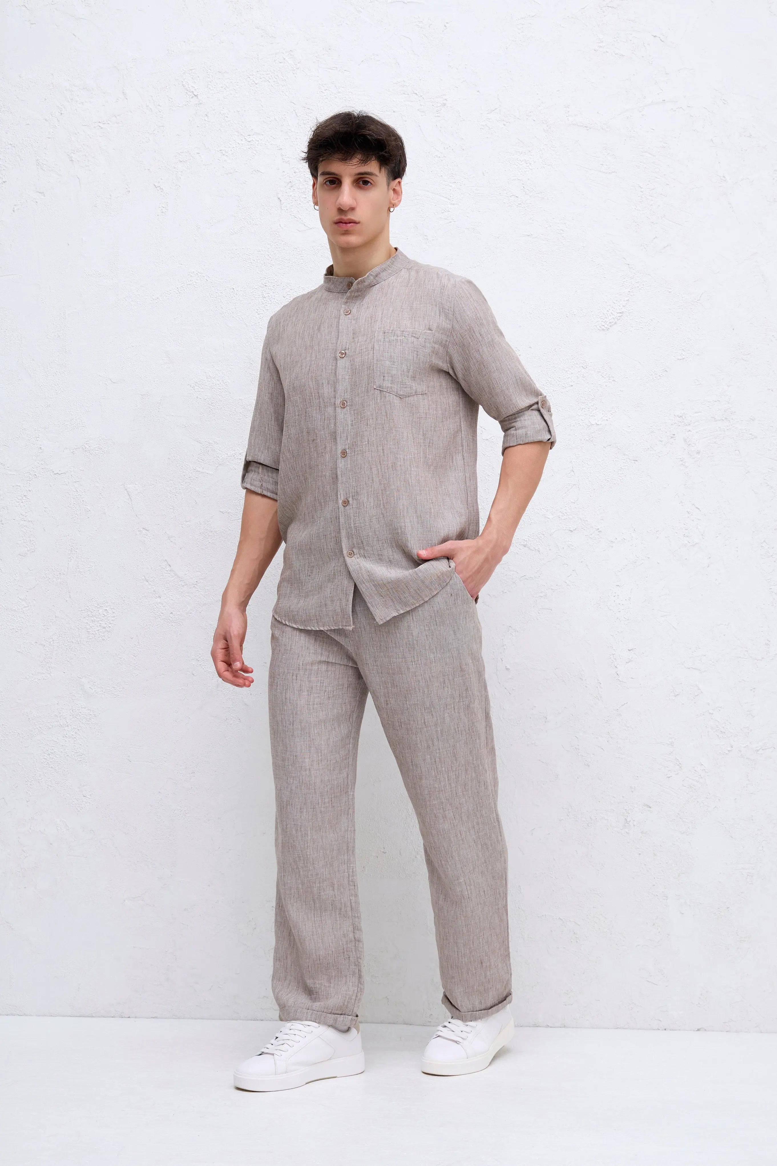 Ensemble Camel Chemise Col mao et pantalon bonhomme