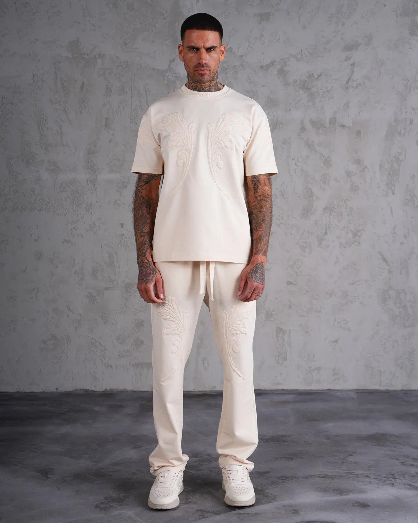 Ensemble Jogging Tee Shirt et Pantalon Beige bonhomme