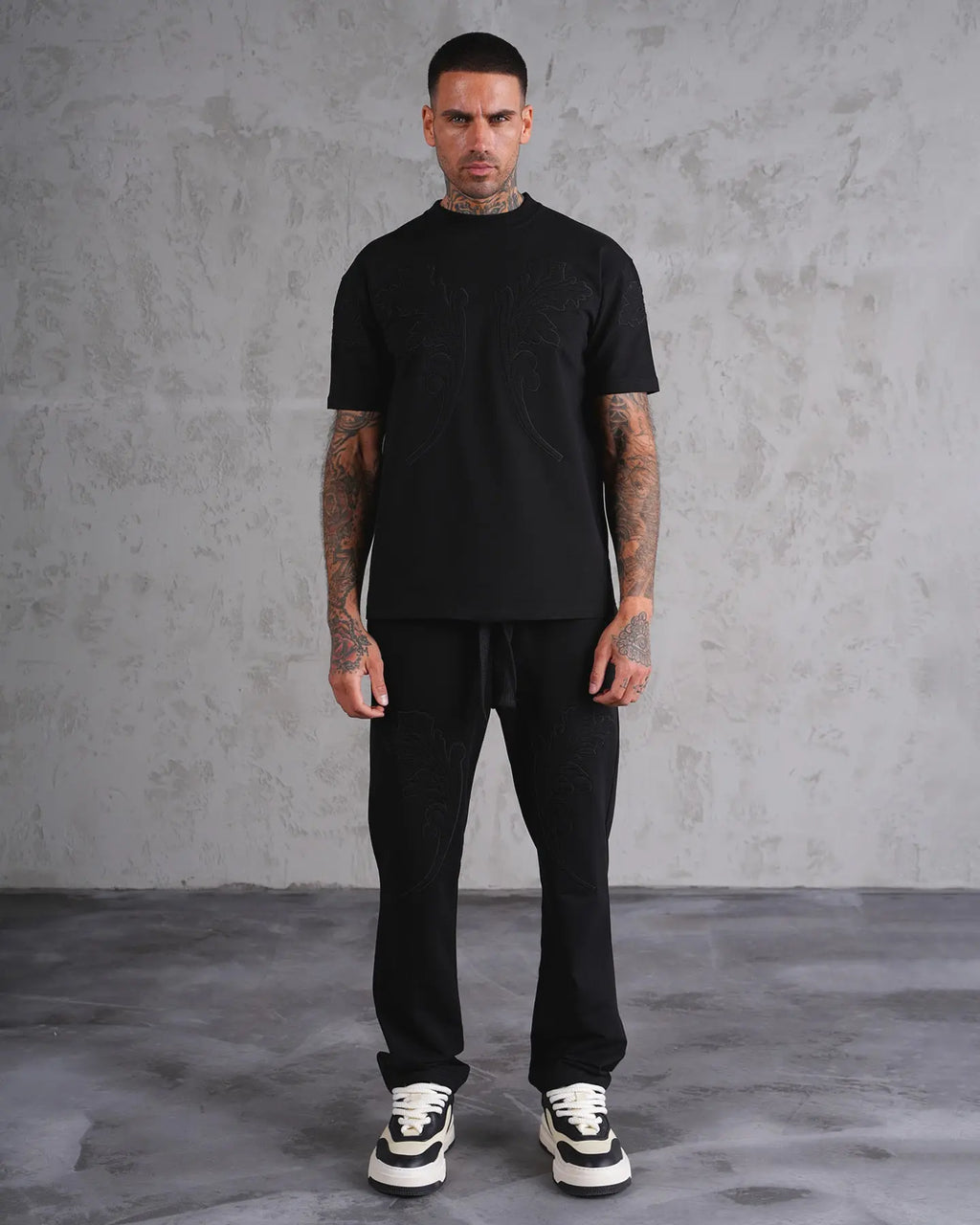 Ensemble Jogging Tee Shirt et Pantalon Noir bonhomme