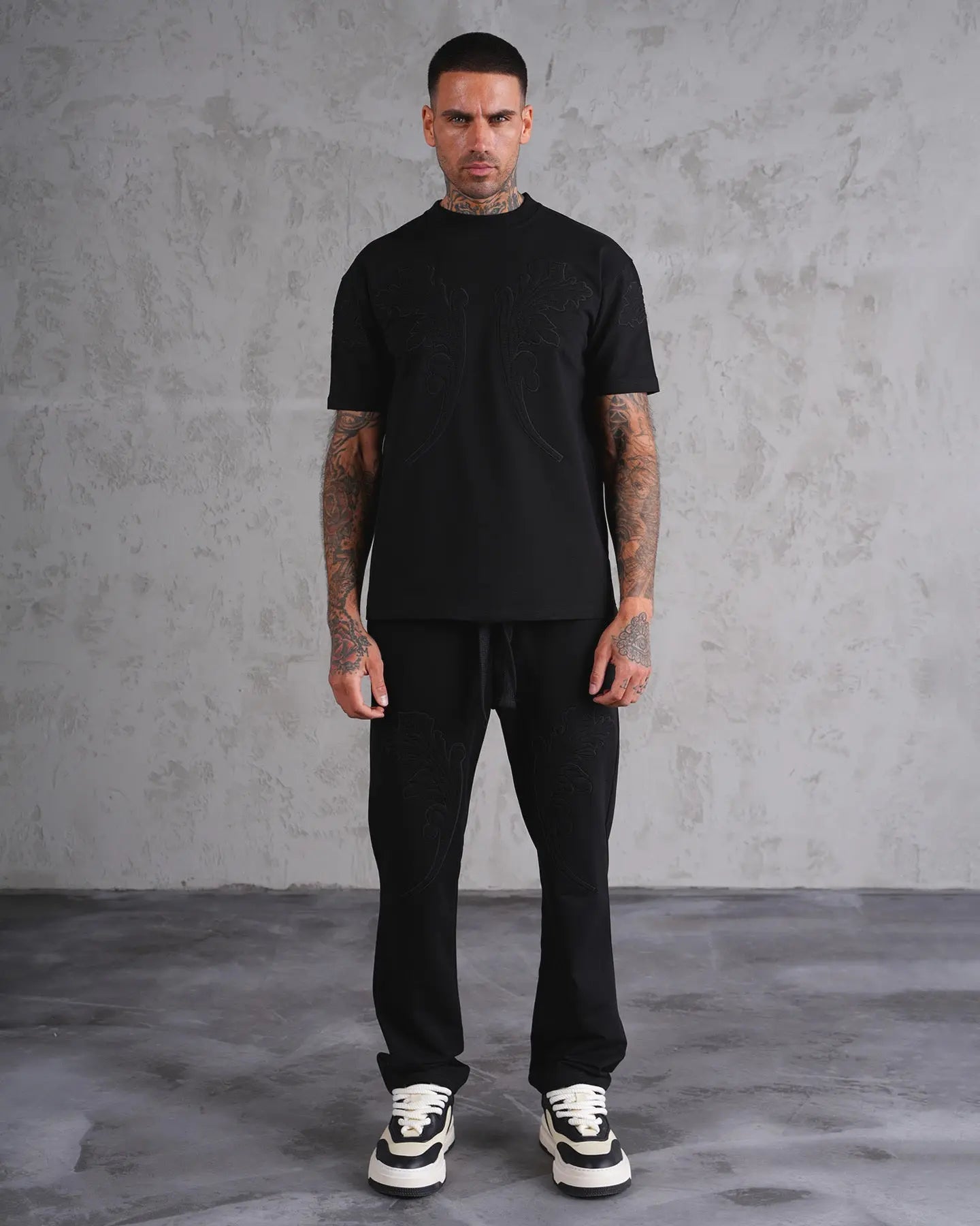 Ensemble Jogging Tee Shirt et Pantalon Noir bonhomme