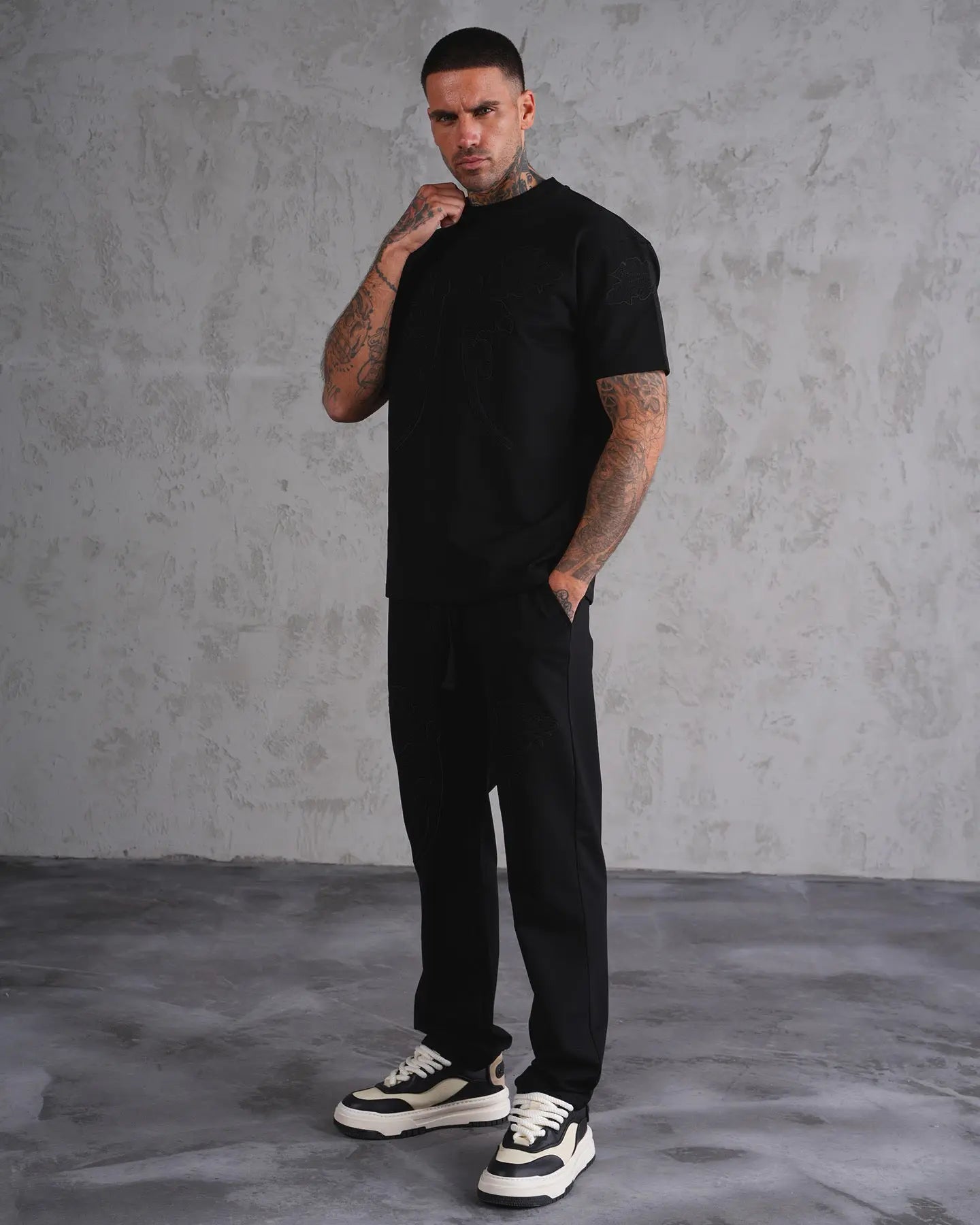 Ensemble Jogging Tee Shirt et Pantalon Noir bonhomme