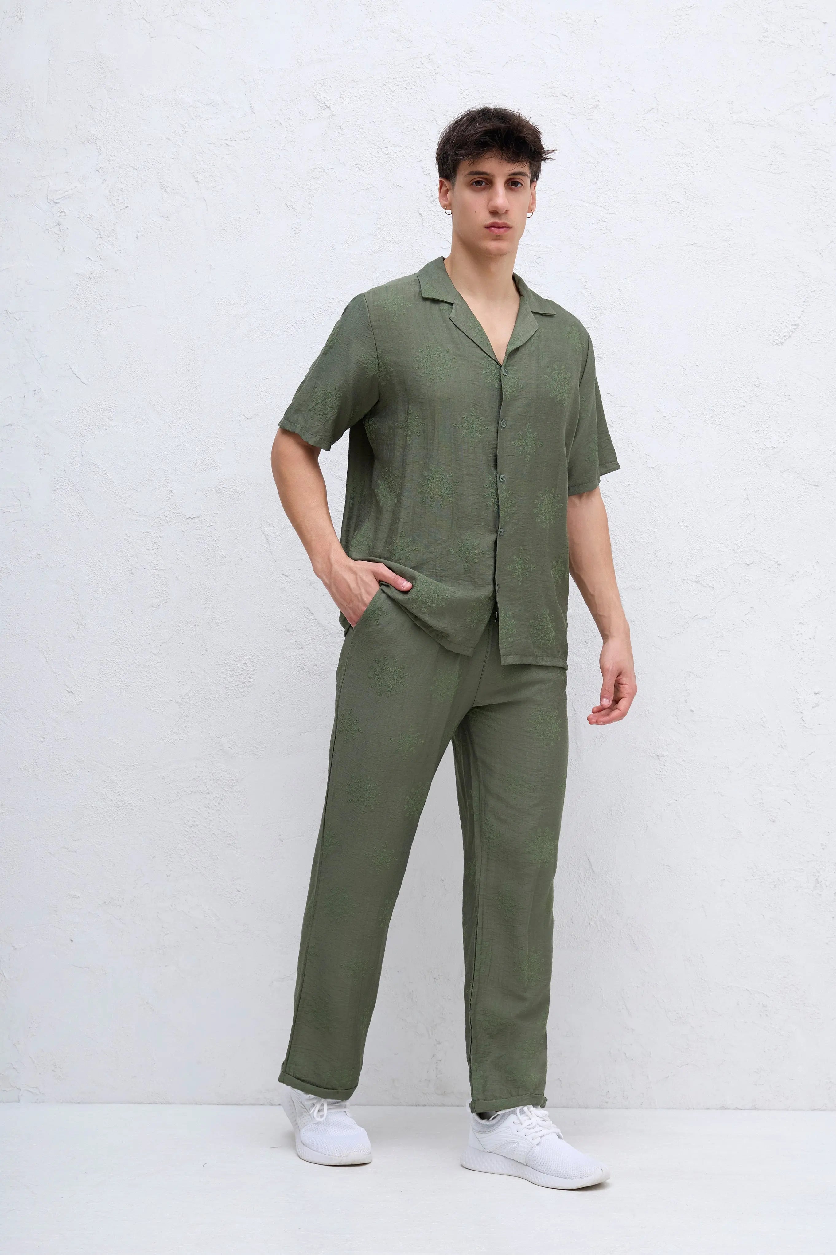 Ensemble Chemise et Pantalon Kaki bonhomme