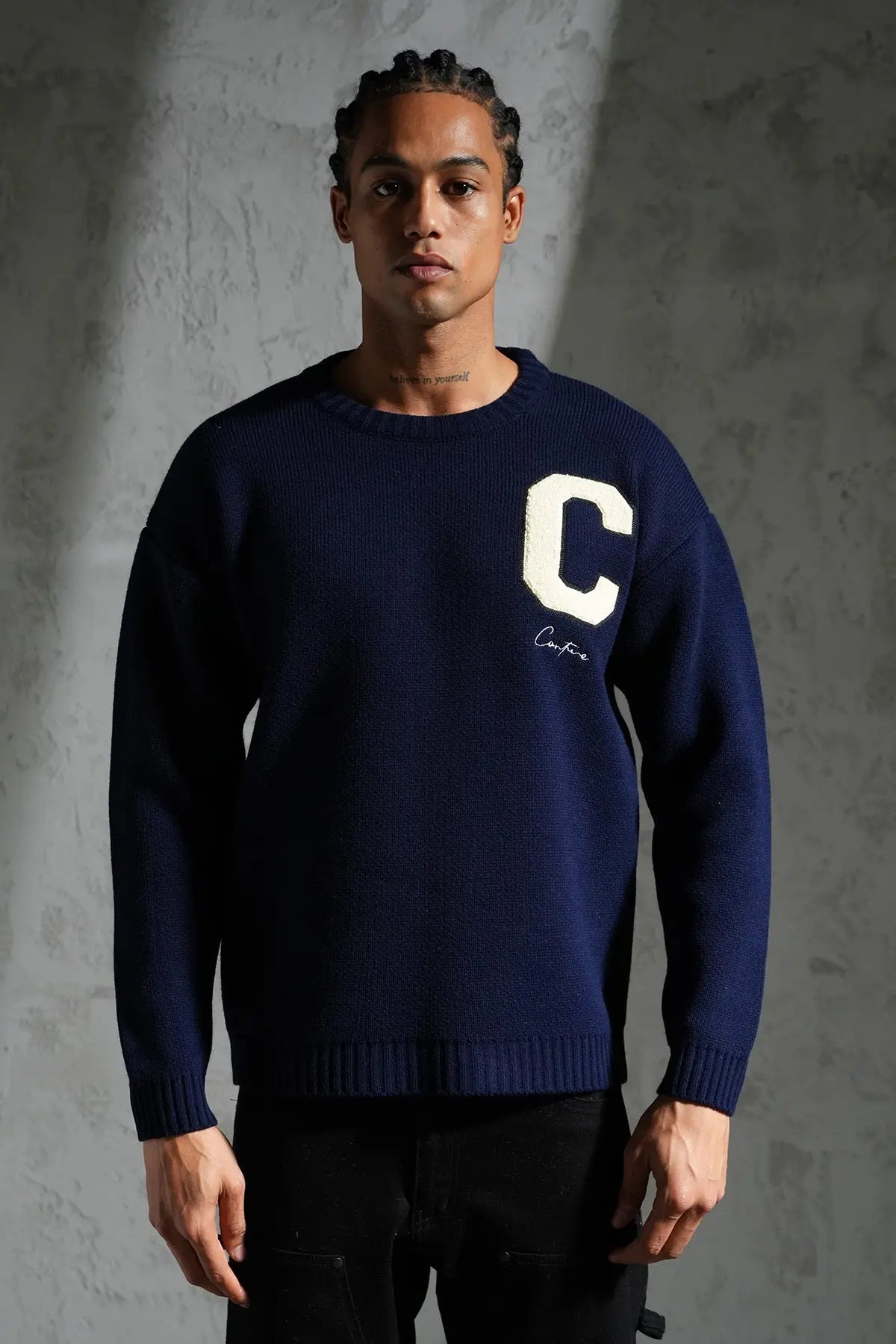 Pull Ikao Lettre C Style Universitaire bonhomme