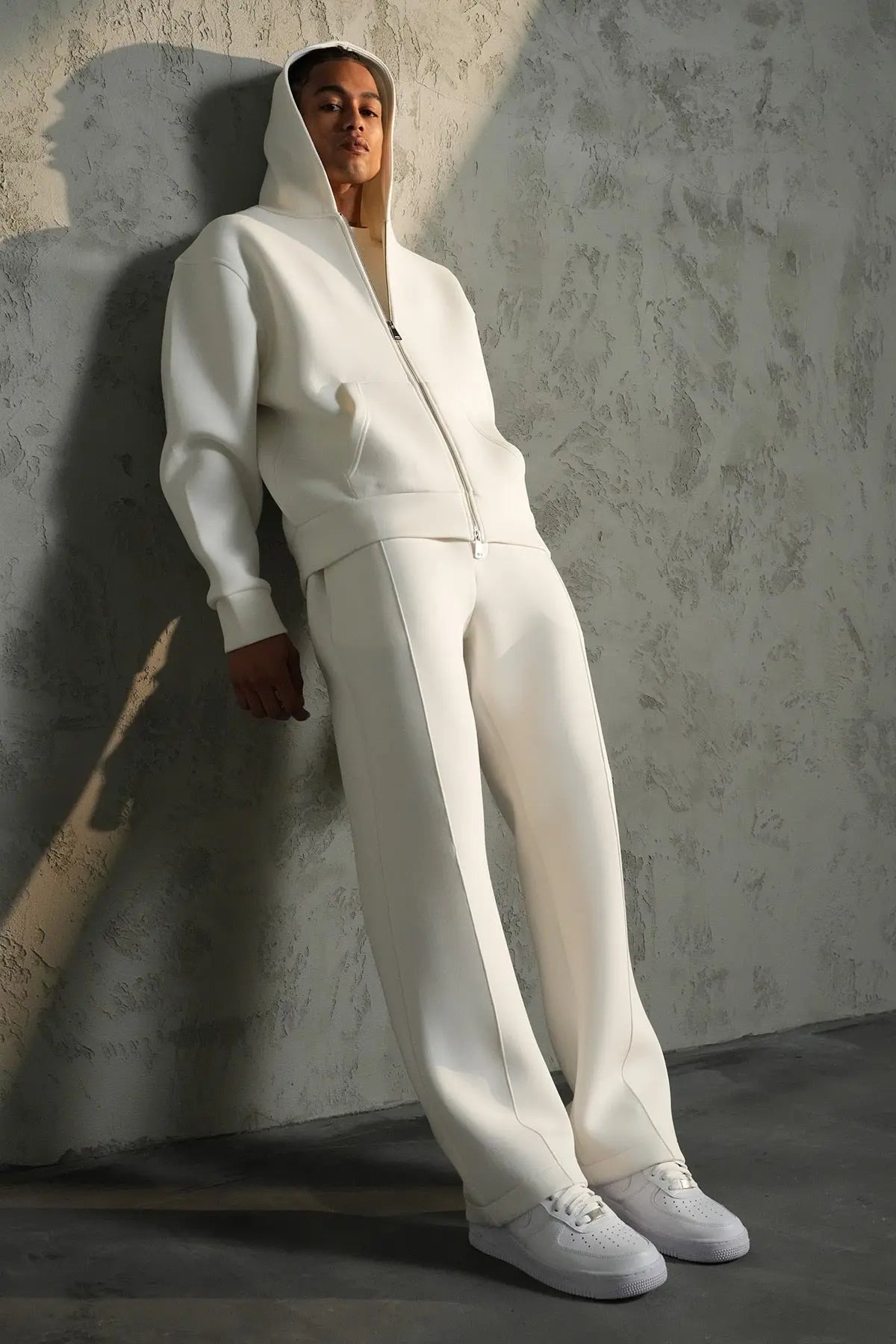 Ensemble jogging Blanc zippé – IKAO Paris bonhomme