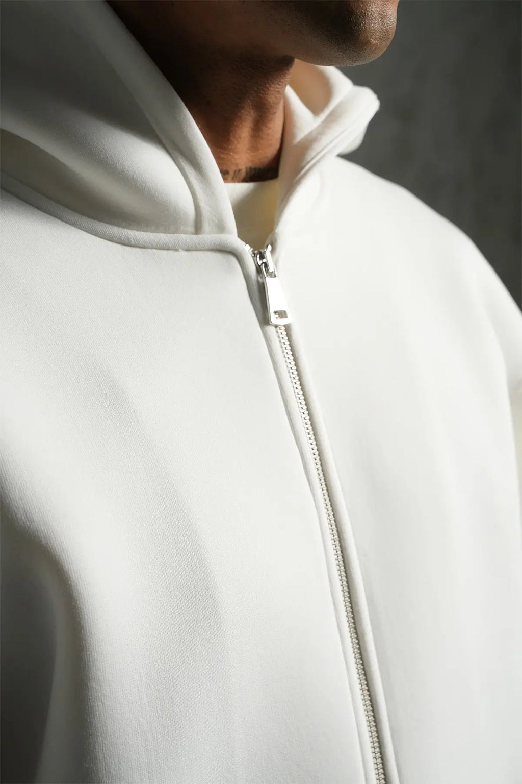 Ensemble jogging Blanc zippé – IKAO Paris bonhomme