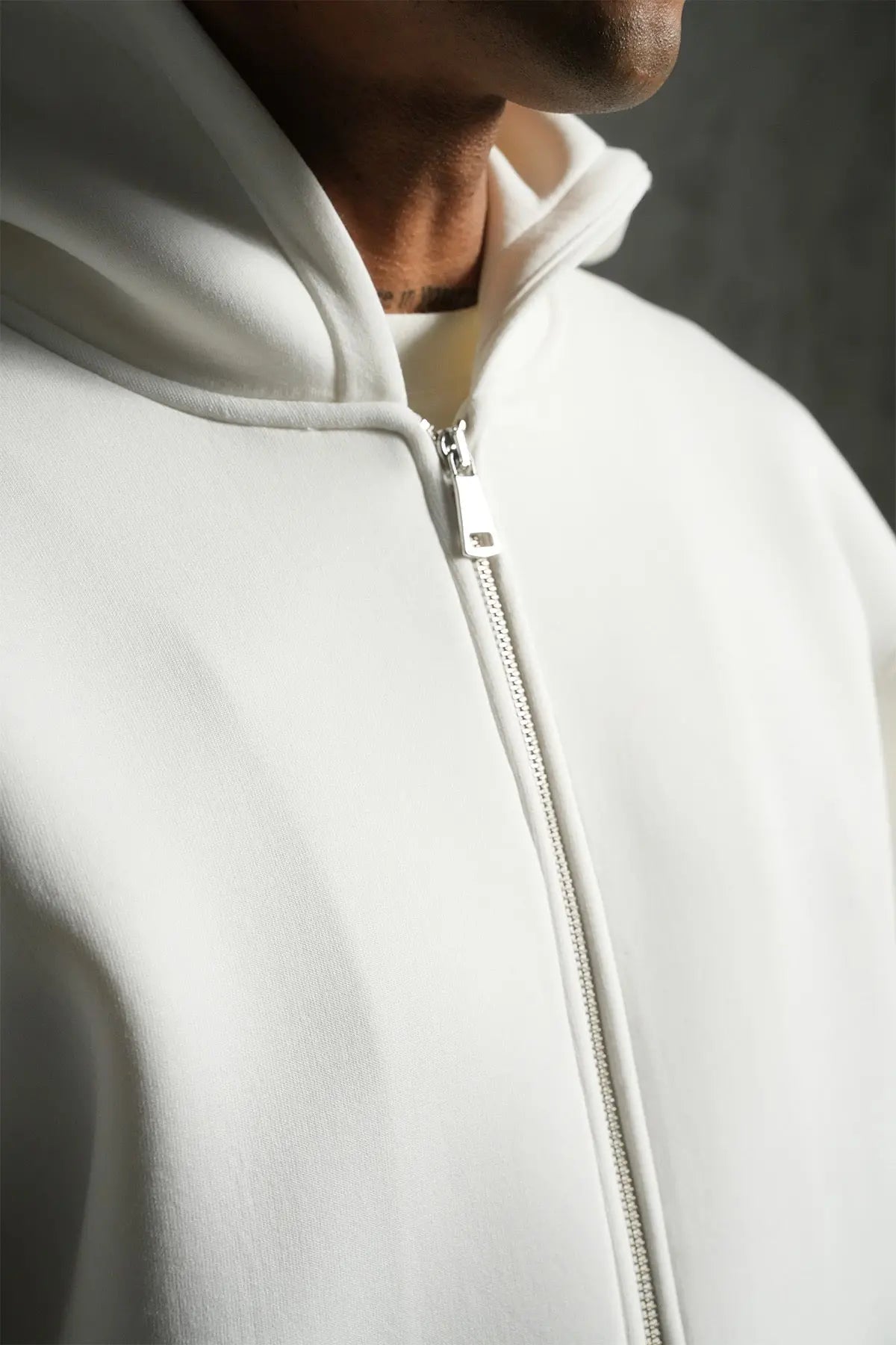 Ensemble jogging Blanc zippé – IKAO Paris bonhomme