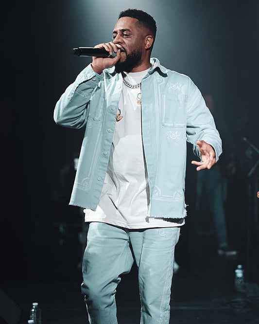 L'ensemble Chemise et Pantalon Gris Clair Brodés