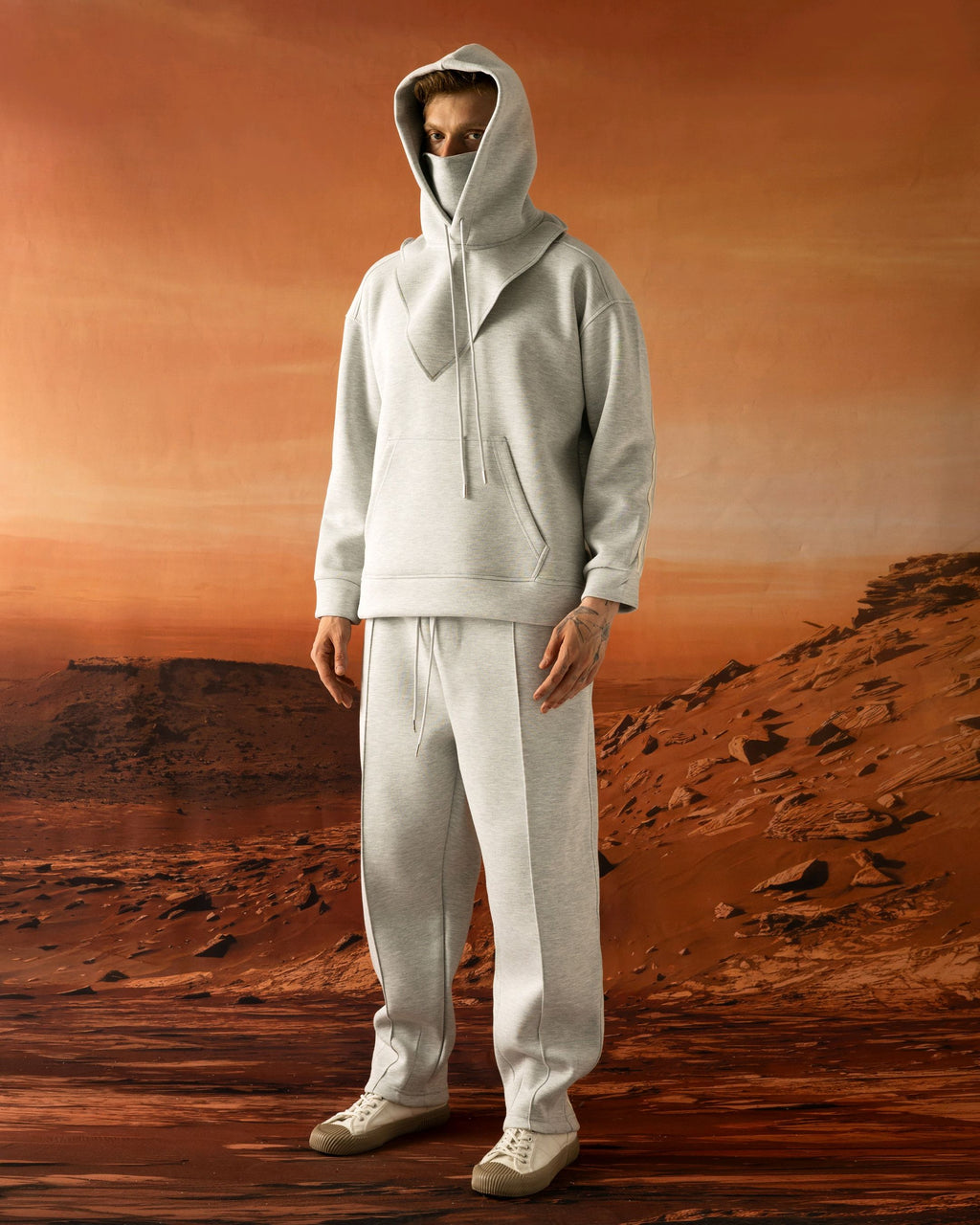 Ensemble jogging capuche montante bandes contrastées