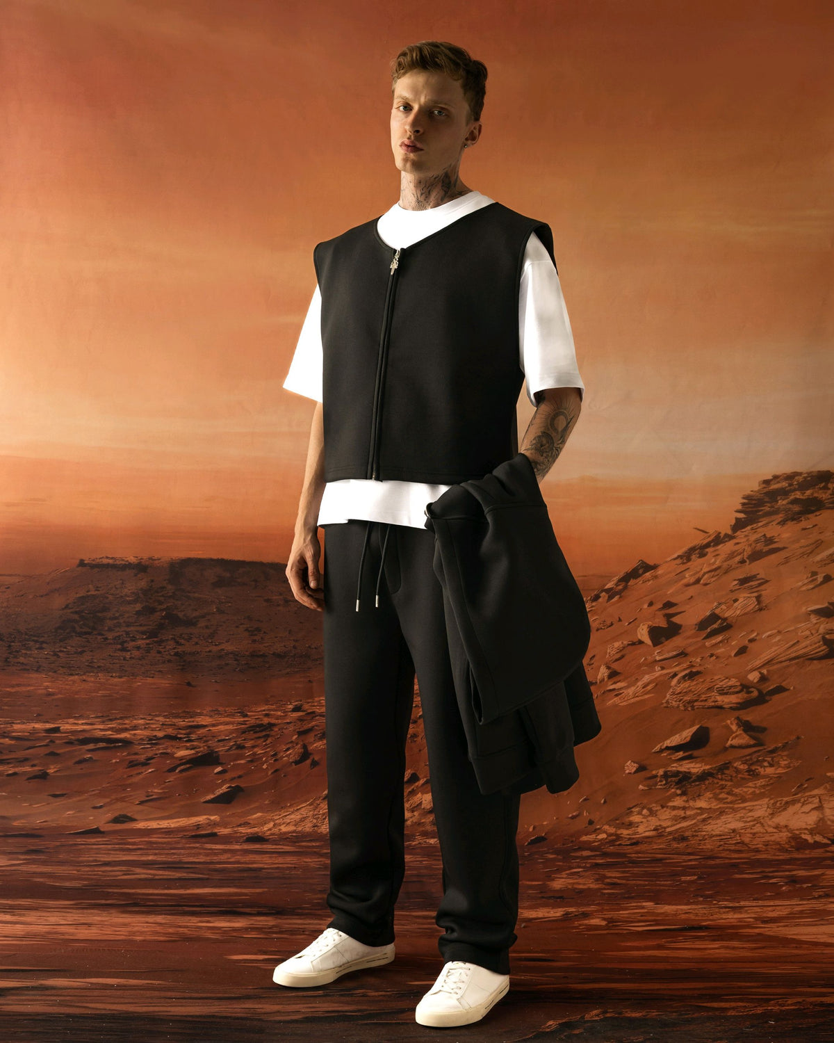 Ensemble 3 pièces sweat zippé, gilet sans manches et jogging