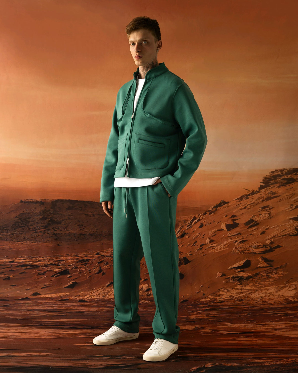 Ensemble Jogging veste zippée col montant et pantalon droit