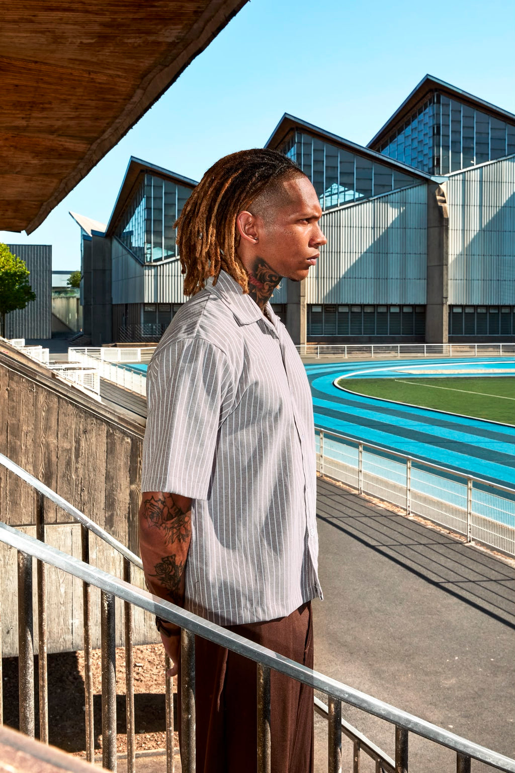 Chemise col camp rayée homme oversize  – Coupe boxy manches courtes