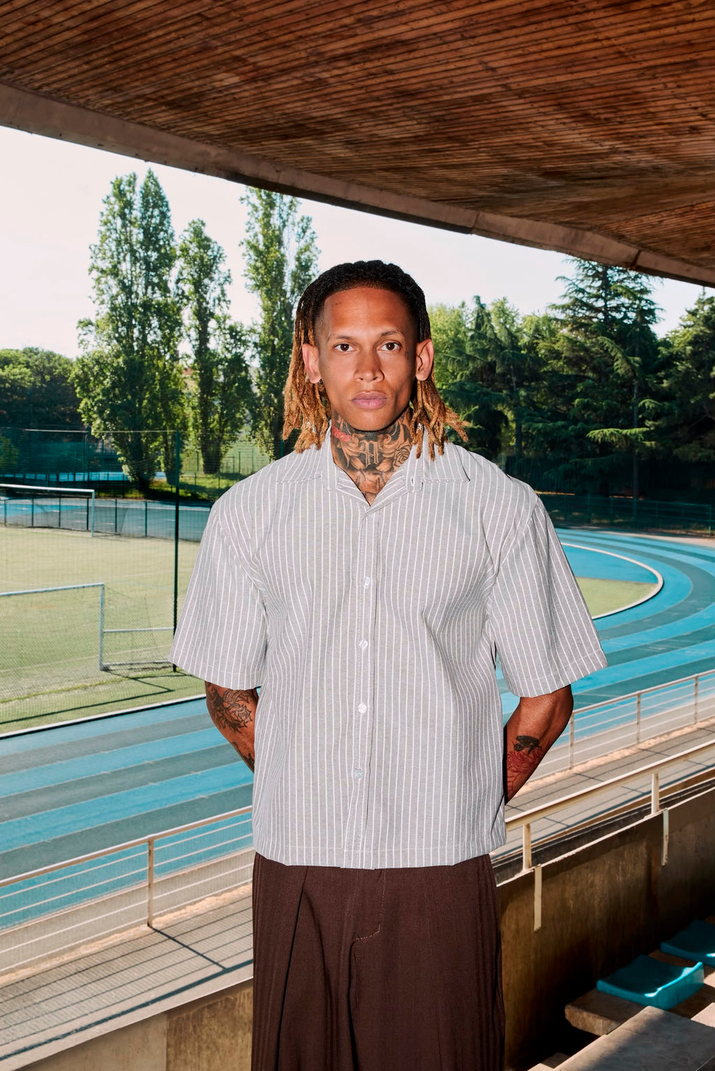 Chemise col camp rayée homme oversize  – Coupe boxy manches courtes