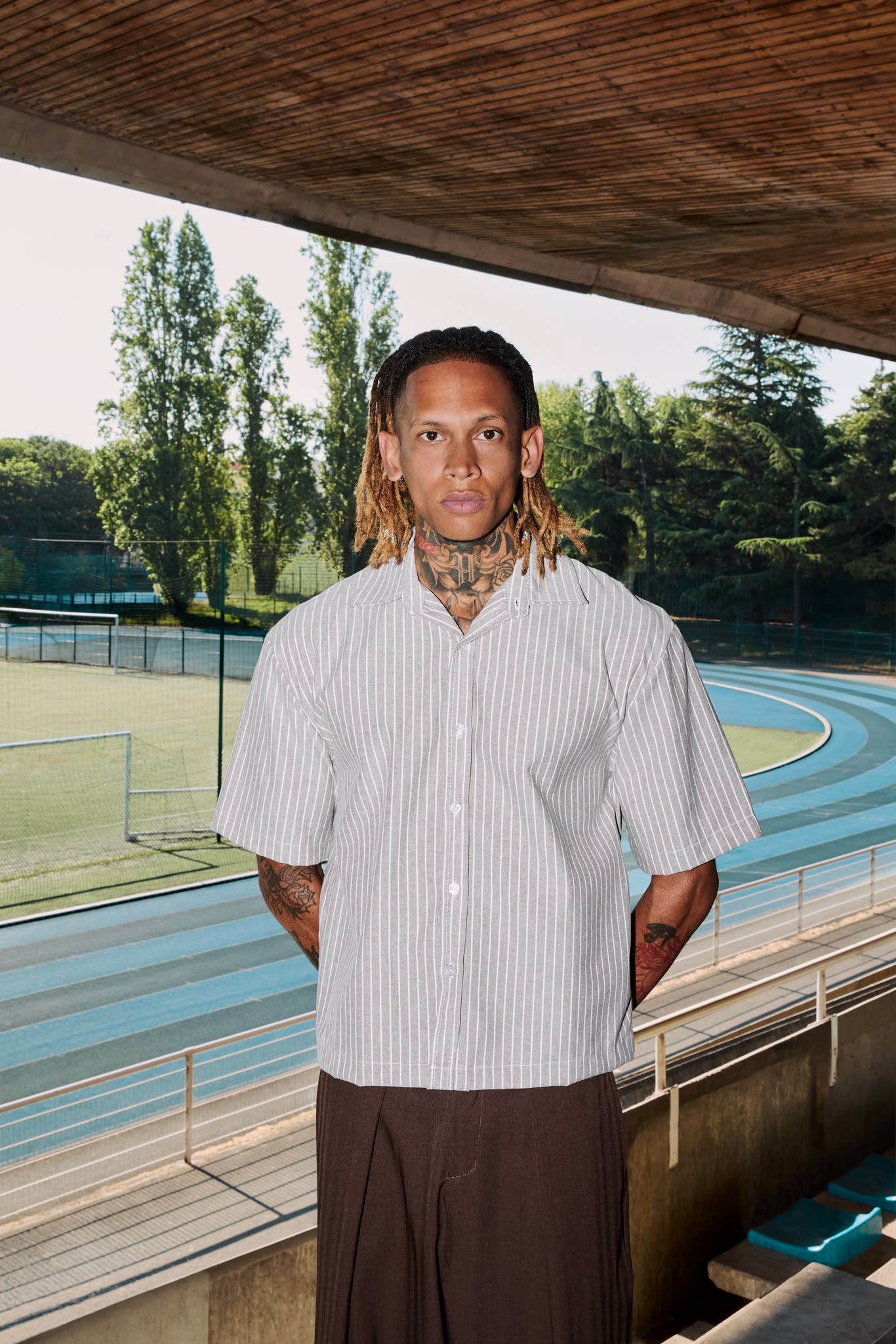 Chemise col camp rayée homme oversize  – Coupe boxy manches courtes