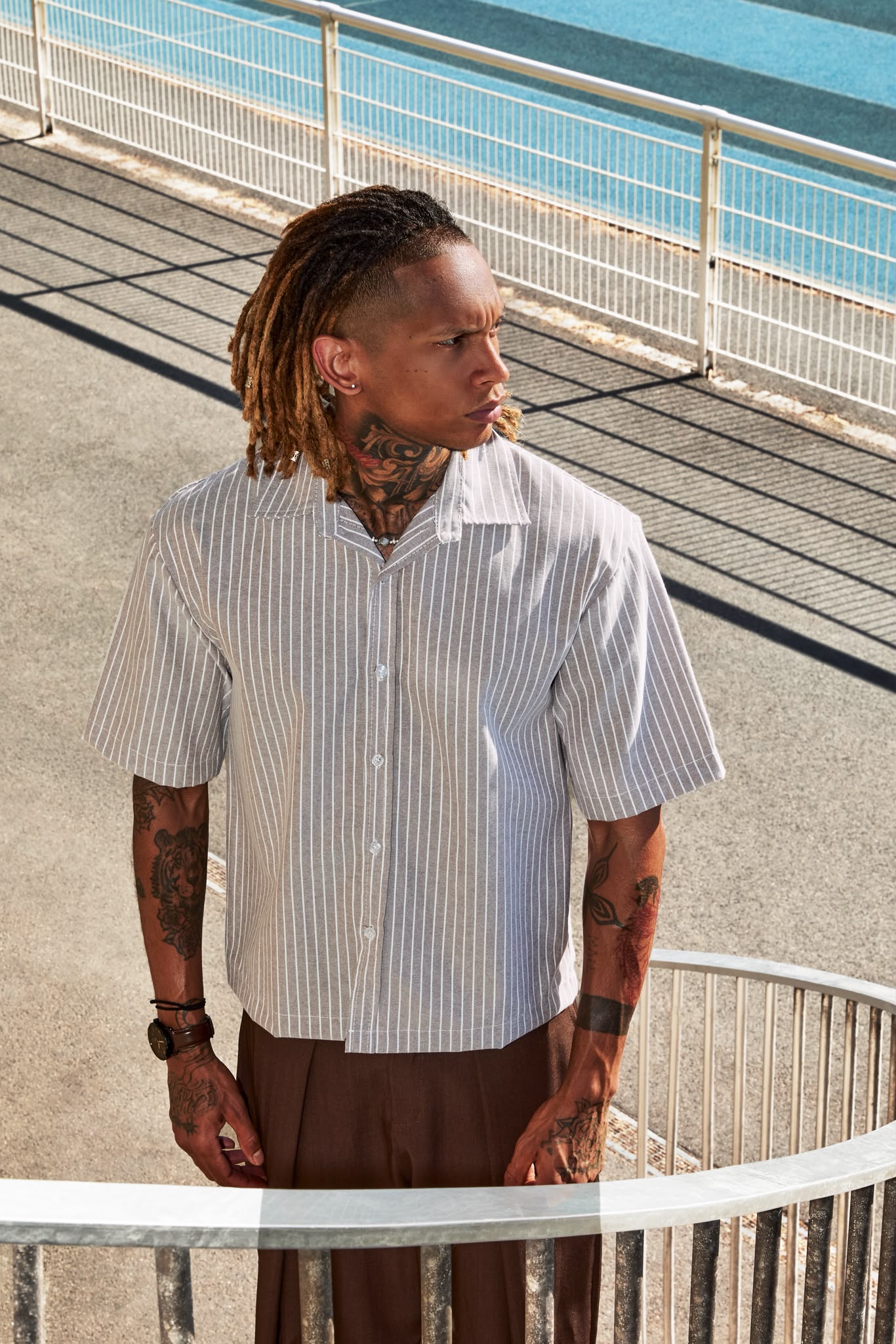 Chemise col camp rayée homme oversize  – Coupe boxy manches courtes