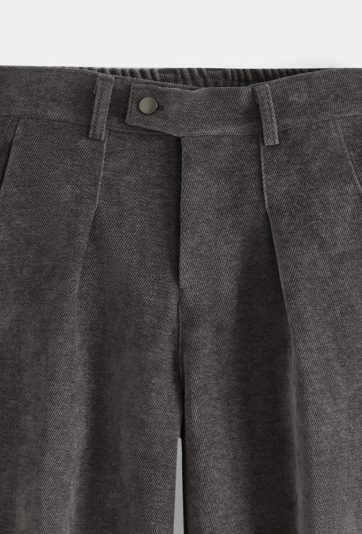Pantalon homme bonhomme en chenille gris anthracite texturée avec pinces, taille élastiquée et bouton pression