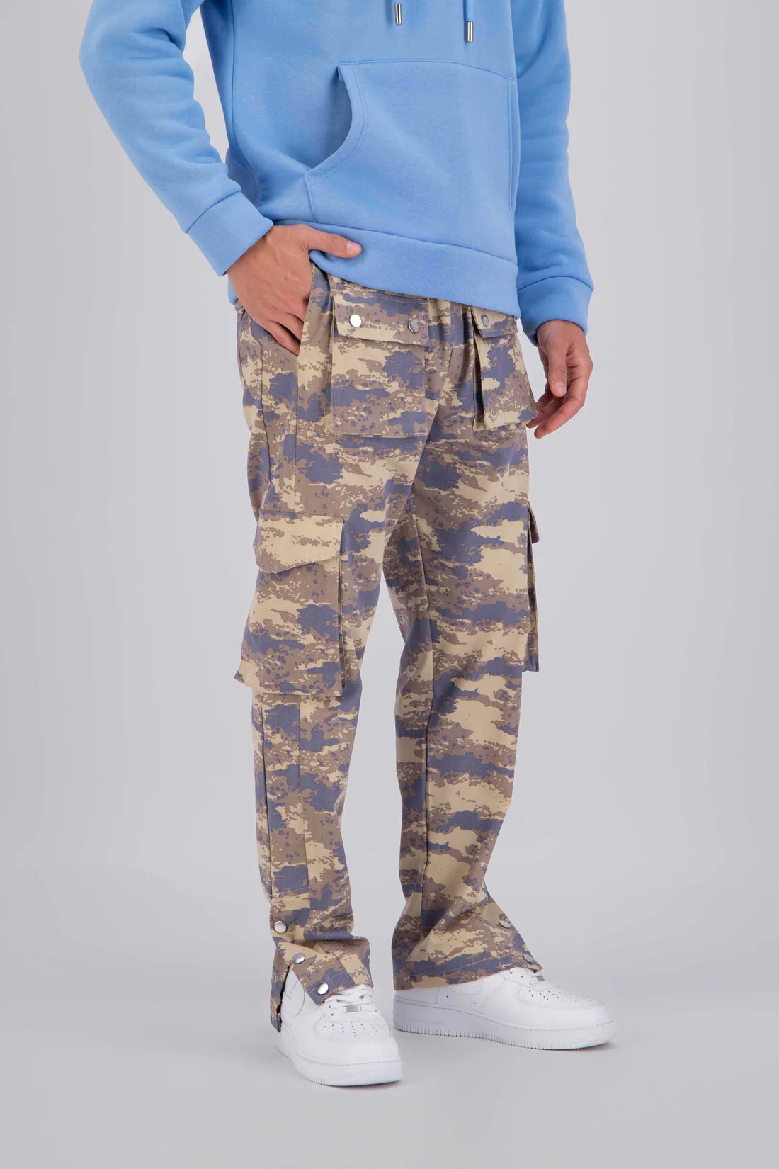 Pantalon Cargo Camouflage beige et bleu avec 3 Bouttons